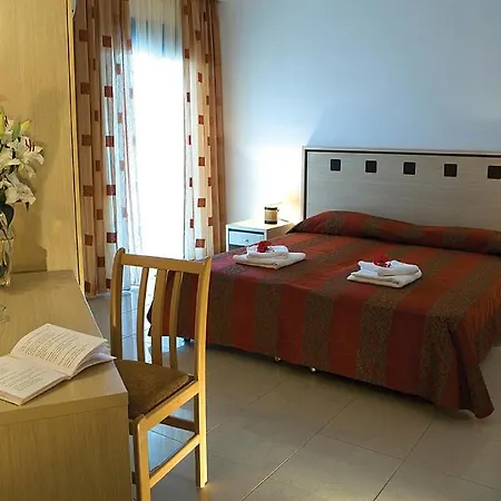Hotel Porto Koufo מלון