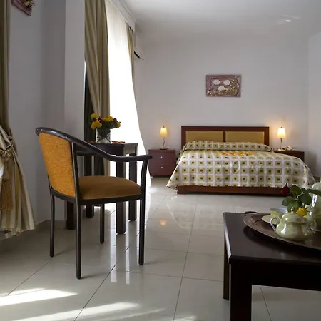 Hotel Porto Koufo מלון נמל קופוניסיה