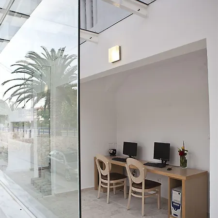 Hotel Porto Koufo 3* נמל קופוניסיה